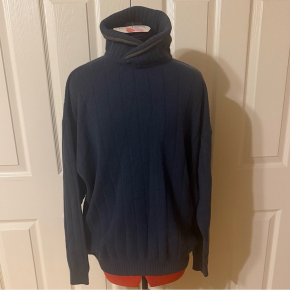 ❤️HERMES PARIS RARE VINTAGE Navy Turtleneck Sweater